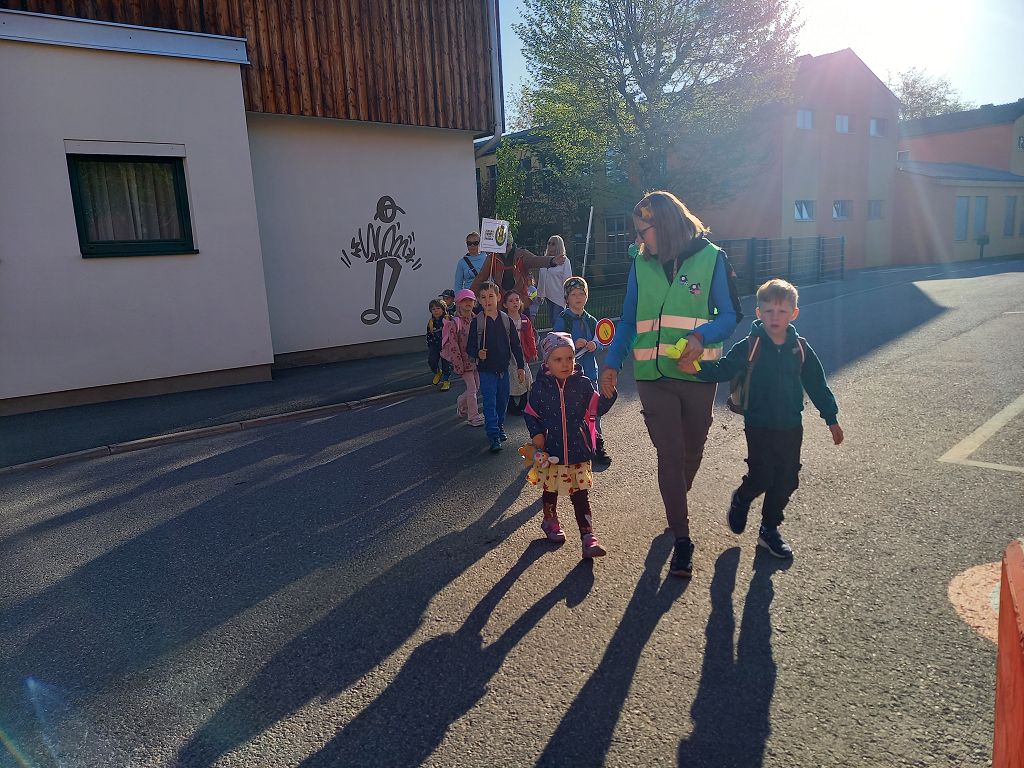 mit dem PEDIBUS in den Kindergarten …
